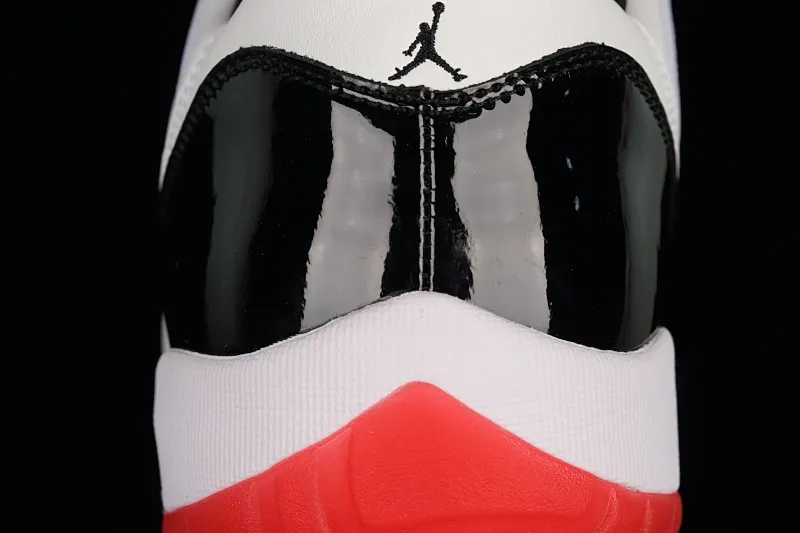 All categories Air Jordan Jordan series basketball shoes Air Jordan 11 F version Air Jordan 11 Retro Low AJ11 Joe 11 low-top patent leather black and red top layer genuine carbon AV2187-160